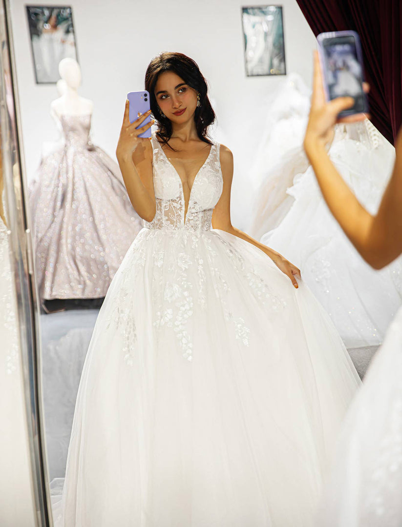 White Appliques Tulle Prom Dress