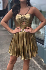 Load image into Gallery viewer, Halter Metallic Pleated Homecoming Dress
