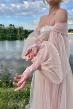 Load image into Gallery viewer, Long Sleeves Light Pink Tulle Prom Gown
